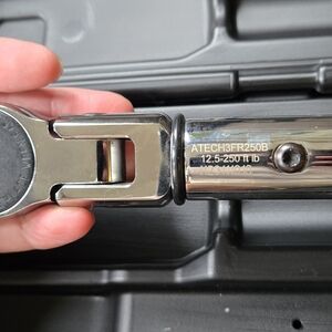 Snap Electronic Torque-Angle Wrench with Black and Silver Finish